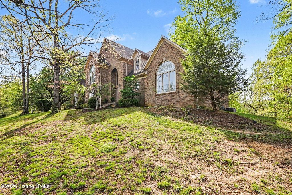 Photo of 8218 St Anthony Church Rd, Louisville, KY 40214 (MLS # 1715035)