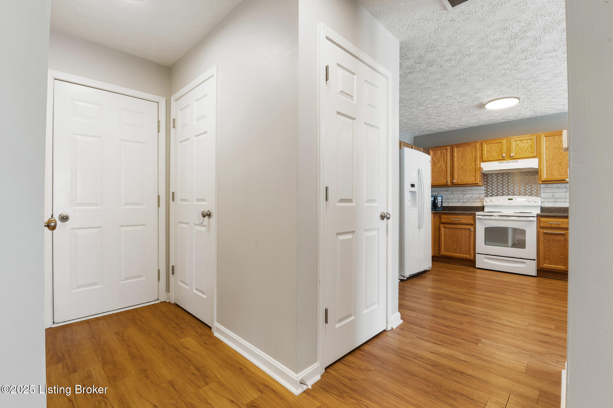 219 Charlton Wynde Dr, Louisville, Kentucky image 19