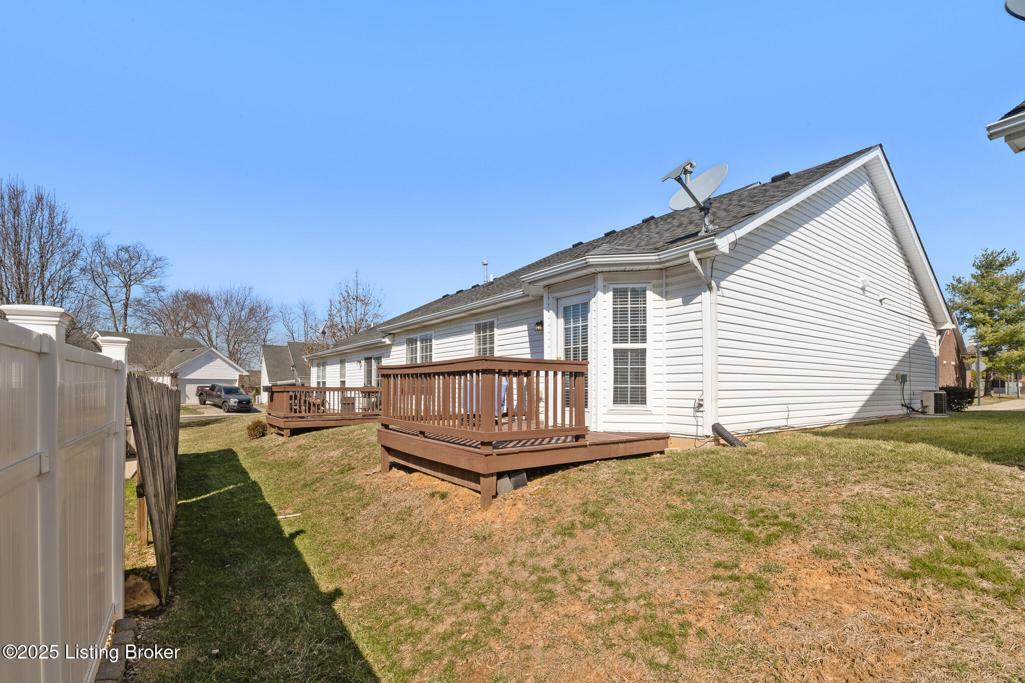 219 Charlton Wynde Dr, Louisville, Kentucky image 33