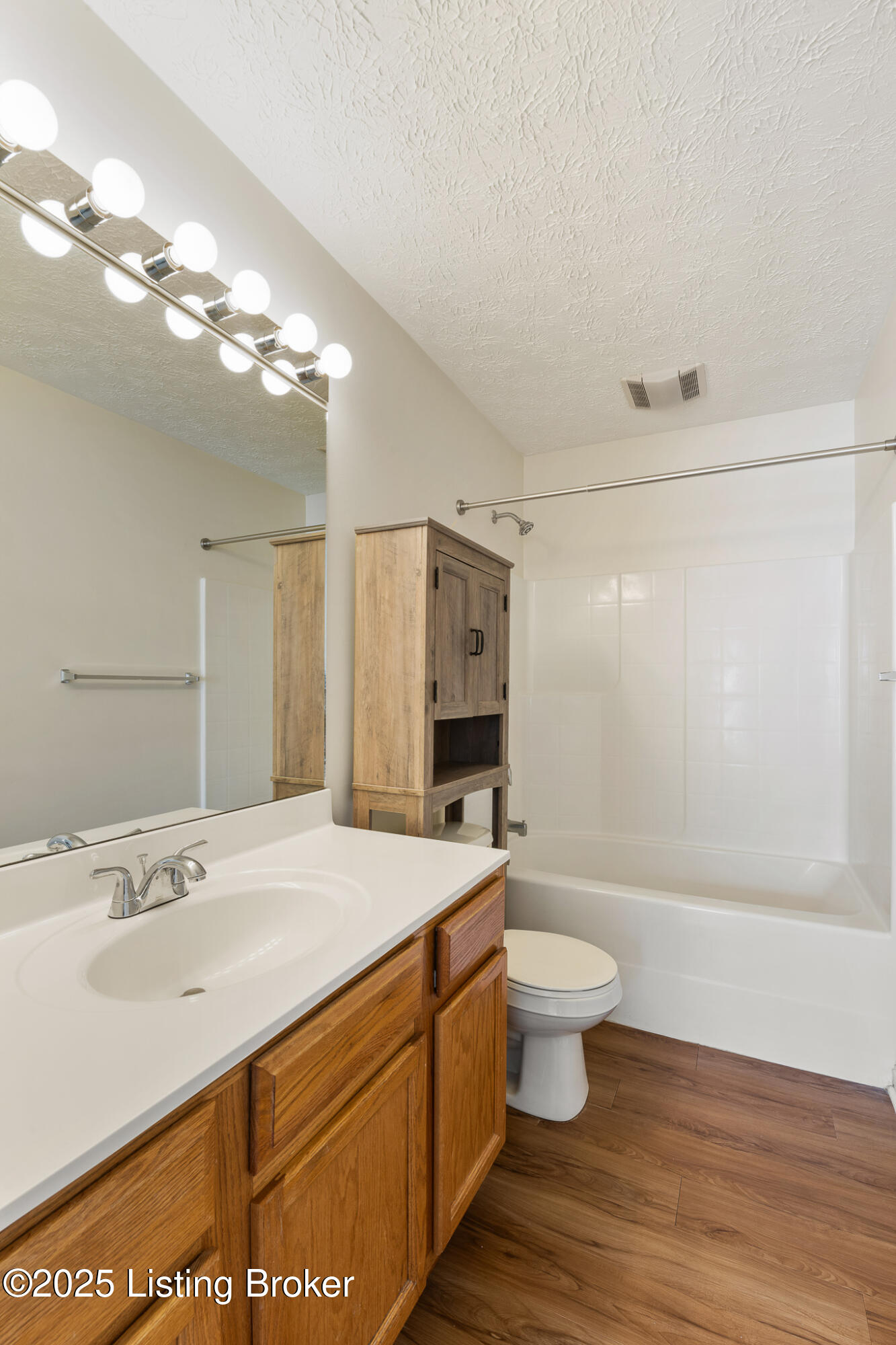 219 Charlton Wynde Dr, Louisville, Kentucky image 26