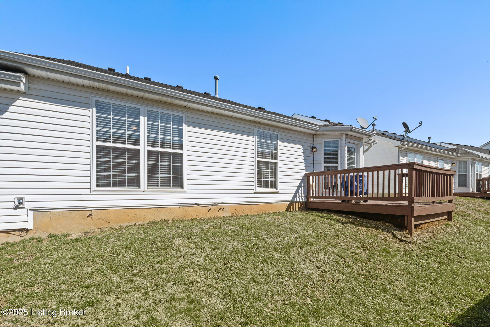 219 Charlton Wynde Dr, Louisville, Kentucky image 32