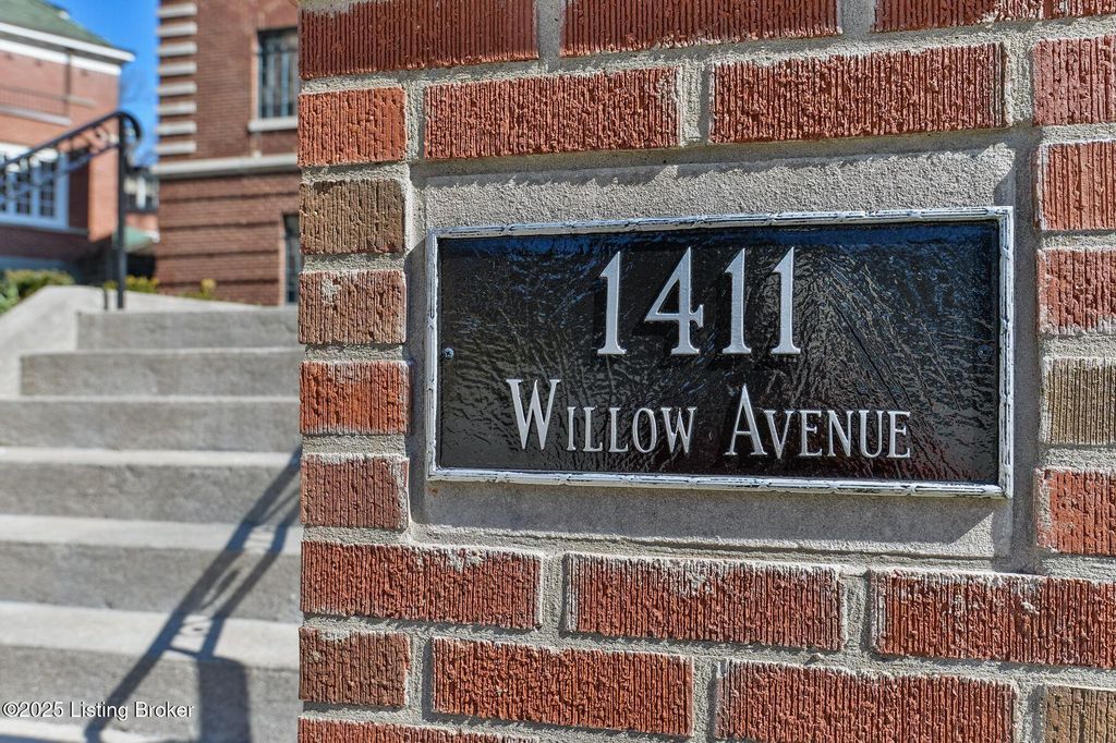 Photo of 1411 Willow Ave #2, Louisville, KY 40204 (MLS # 1705587)