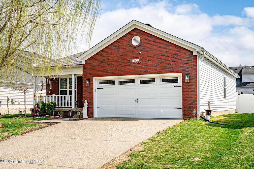 Photo of 7803 Hepatica Dr, Louisville, KY 40258 (MLS # 1711427)