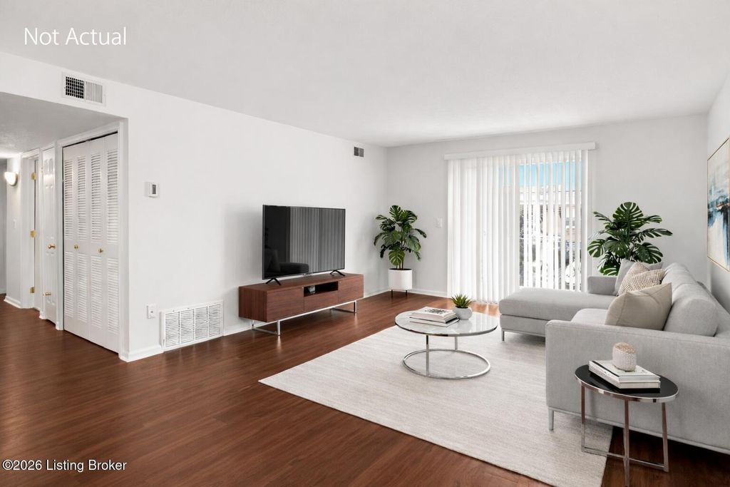 Photo of 4828 Westmar Terrace #6, Louisville, KY 40222 (MLS # 1715411)