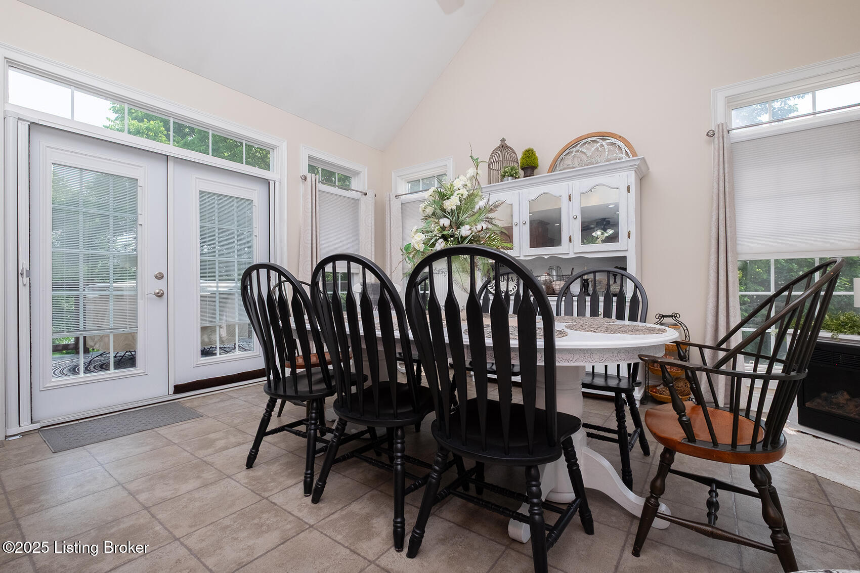 1408 Grandview Ct, La Grange, Pennsylvania image 14