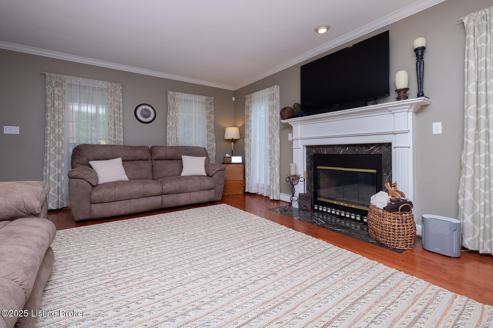 1408 Grandview Ct, La Grange, Pennsylvania image 6