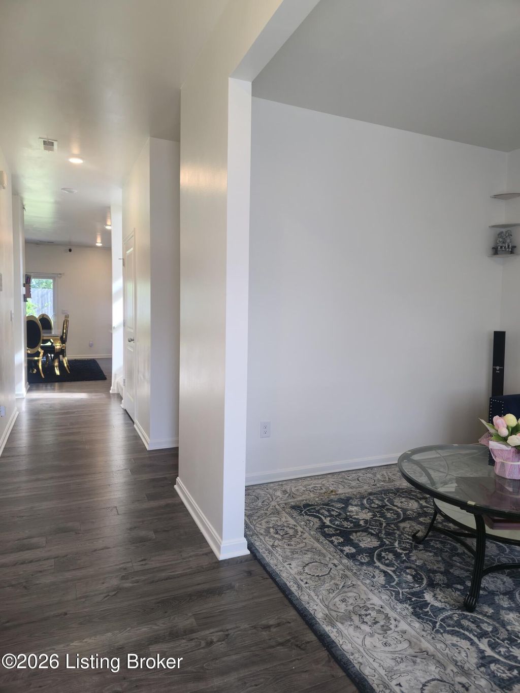 Photo of 8017 Cedar Meadows Ln, Louisville, KY 40229 (MLS # 1715479)