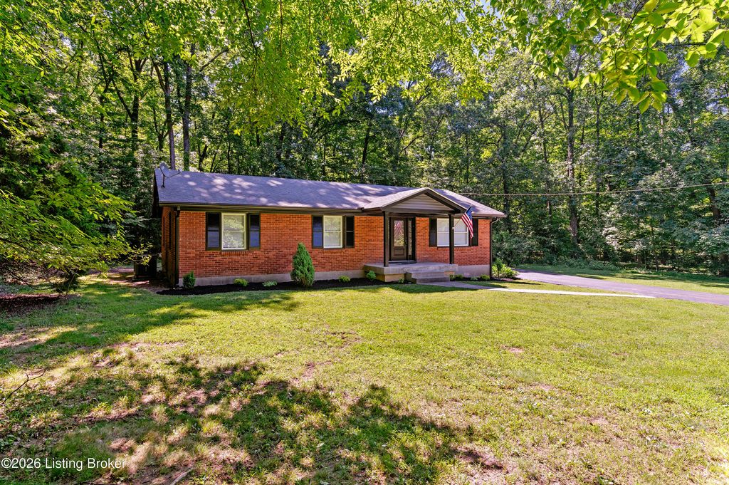 Photo of 225 Rams Run, Shepherdsville, KY 40165 (MLS # 1719503)