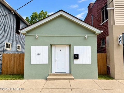 Apartment For Rent - 3319 W Market St #4<br/> Jefferson County, Louisville, KY 40212