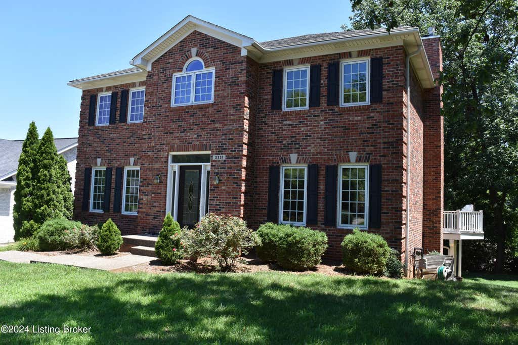 Photo of 3331 Audubon Ridge Dr, Louisville, KY 40213 (MLS # 1727171)
