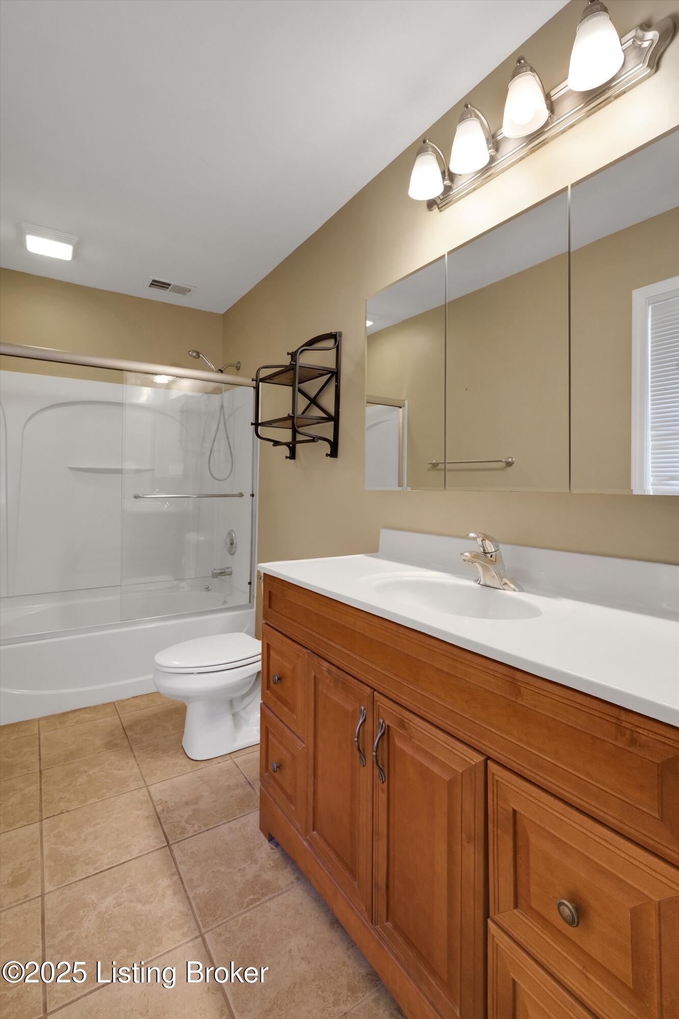 1817 Flat Rock Rd, Louisville, Kentucky image 32