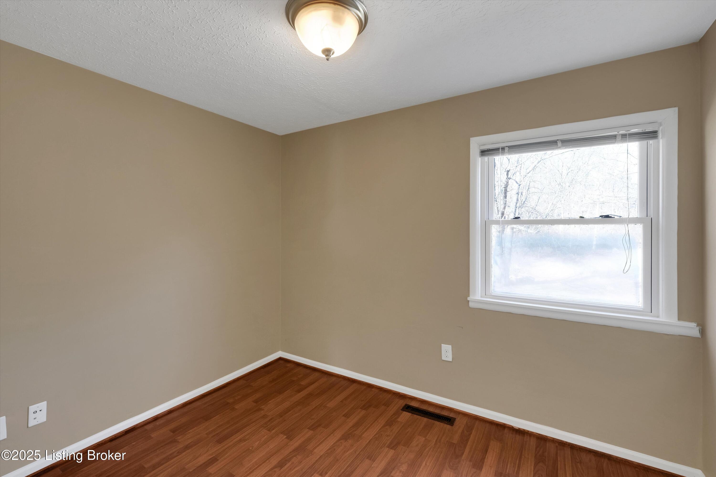 1817 Flat Rock Rd, Louisville, Kentucky image 18