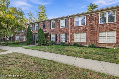 Tiny photo for 4708 Weybridge Gardens #104, Louisville, KY 40207 (MLS # 1730984)