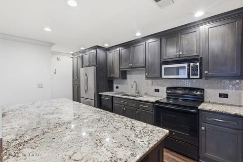 Tiny photo for 4708 Weybridge Gardens #104, Louisville, KY 40207 (MLS # 1730984)