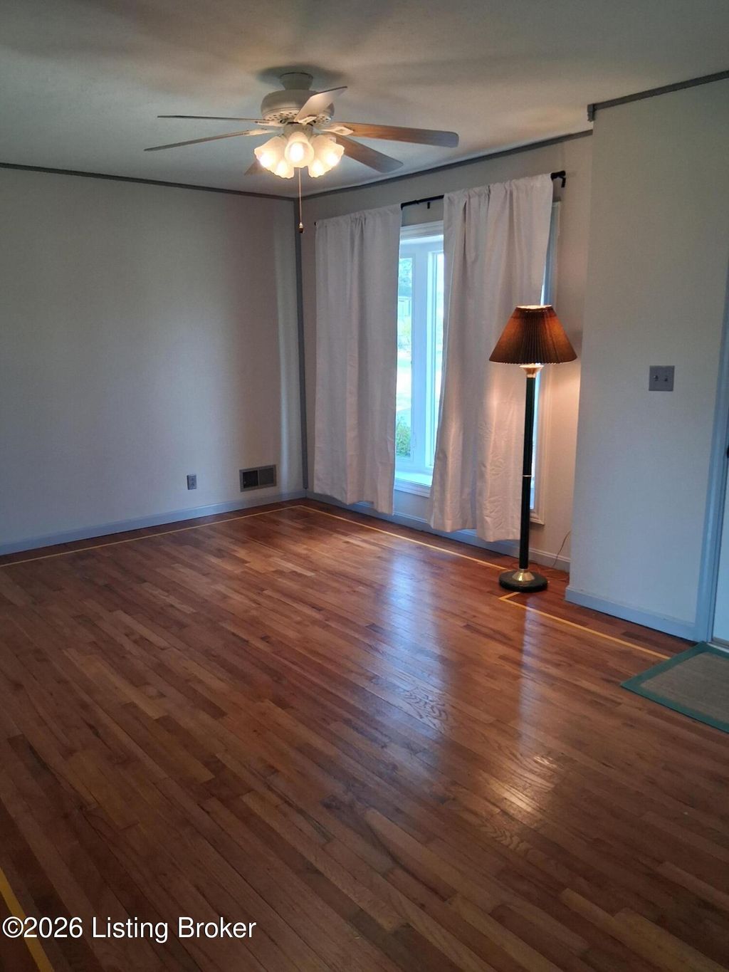 Photo of 5204 Nettie Way, Louisville, KY 40258 (MLS # 1712891)