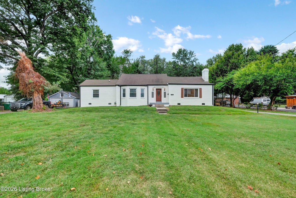 Photo of 1728 Meyers Ln, Louisville, KY 40216 (MLS # 1729862)