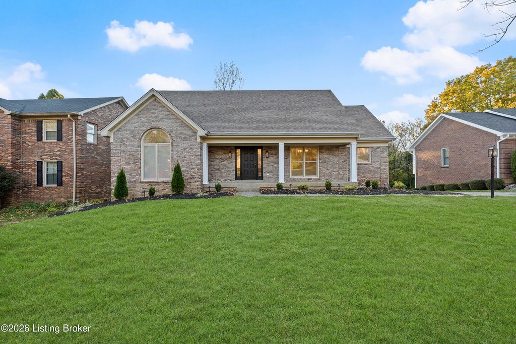 Photo of 508 Nickleby Way, Louisville, KY 40245 (MLS # 1708825)