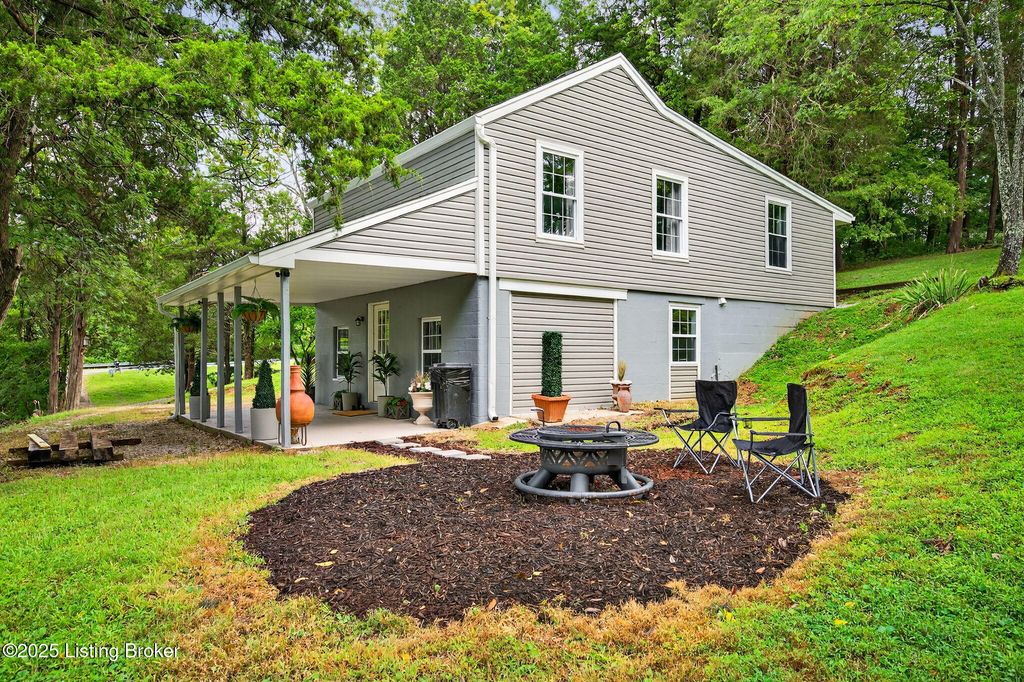 Photo of 4600 Old Heady Rd, Louisville, KY 40299 (MLS # 1710162)