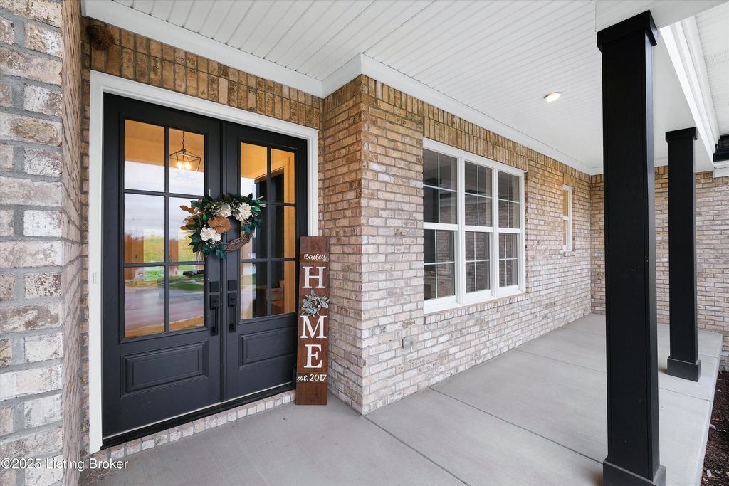 Photo of 6007 Brentwood Dr, Crestwood, KY 40014 (MLS # 1703625)