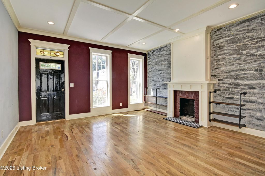 Photo of 713 E Kentucky St, Louisville, KY 40203 (MLS # 1706207)