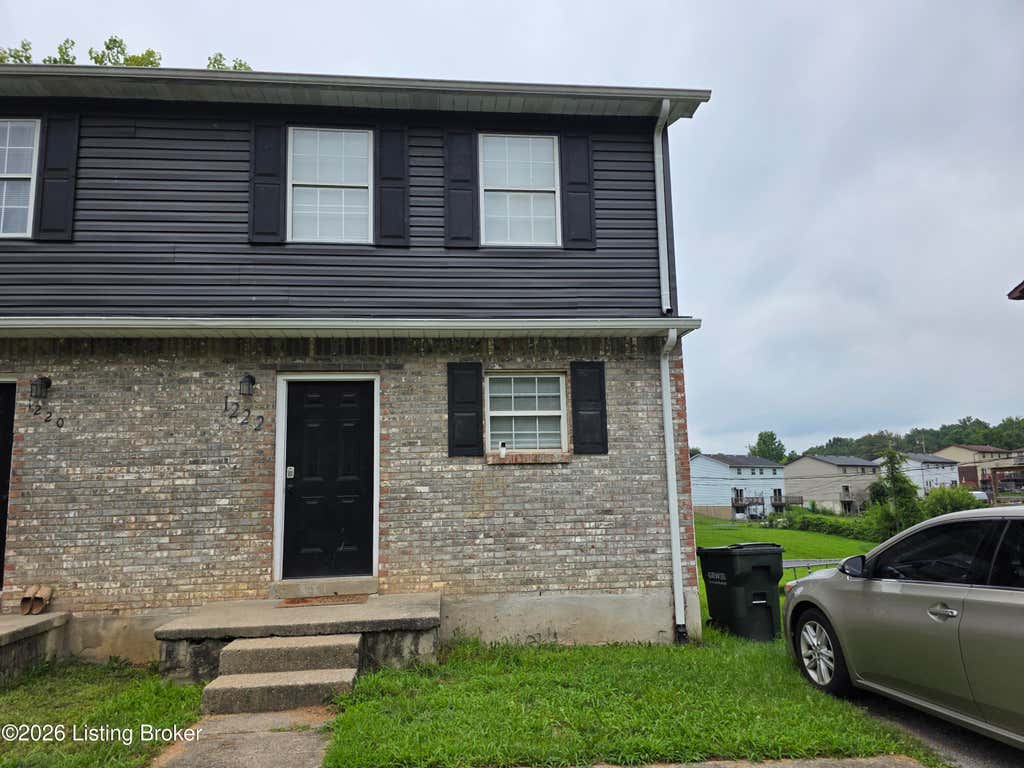 Photo of 1222 Clear Ridge Ln, Radcliff, KY 40160 (MLS # 1724556)