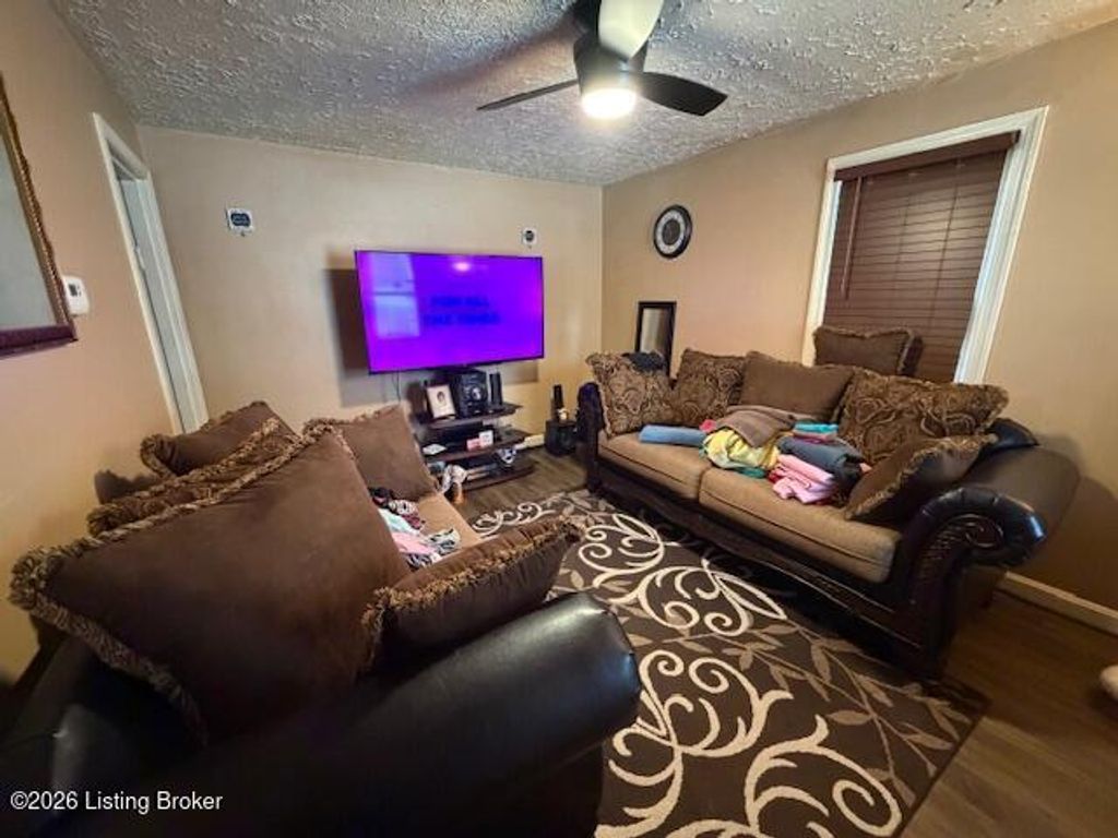 Photo of 1508 Alma Ave, Louisville, KY 40215 (MLS # 1708503)