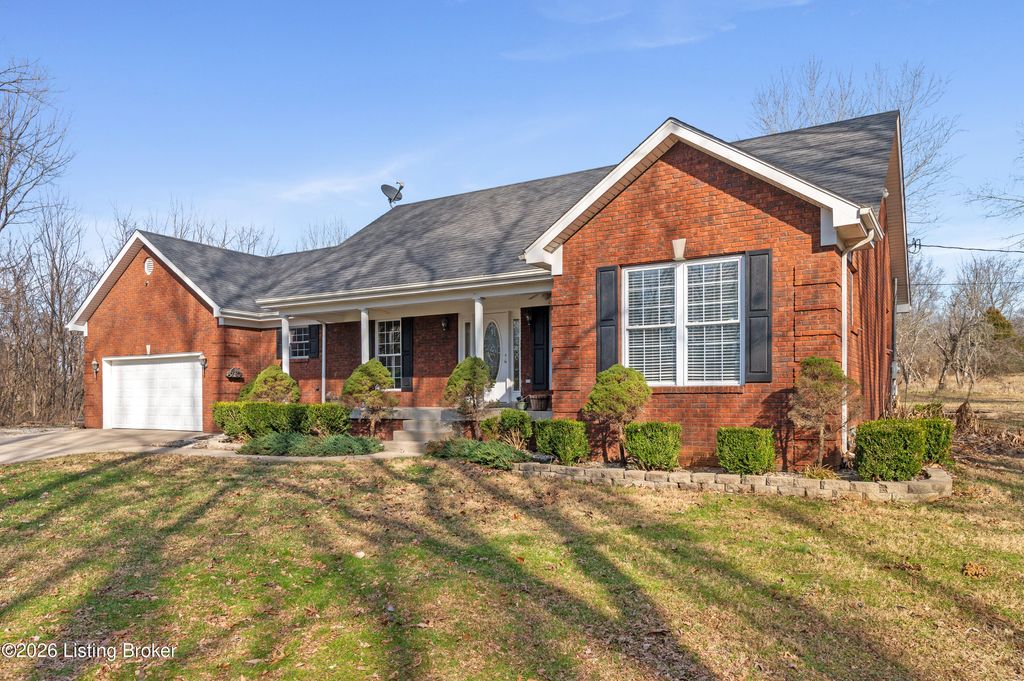 Photo of 312 Blossom Ridge Dr, Shepherdsville, KY 40165 (MLS # 1707530)