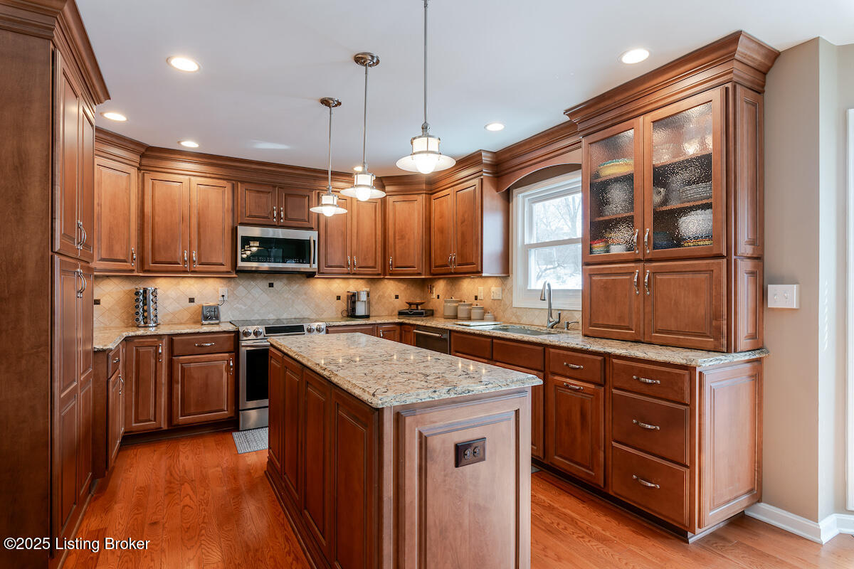 4509 Saratoga Woods Dr, Louisville, Kentucky image 12
