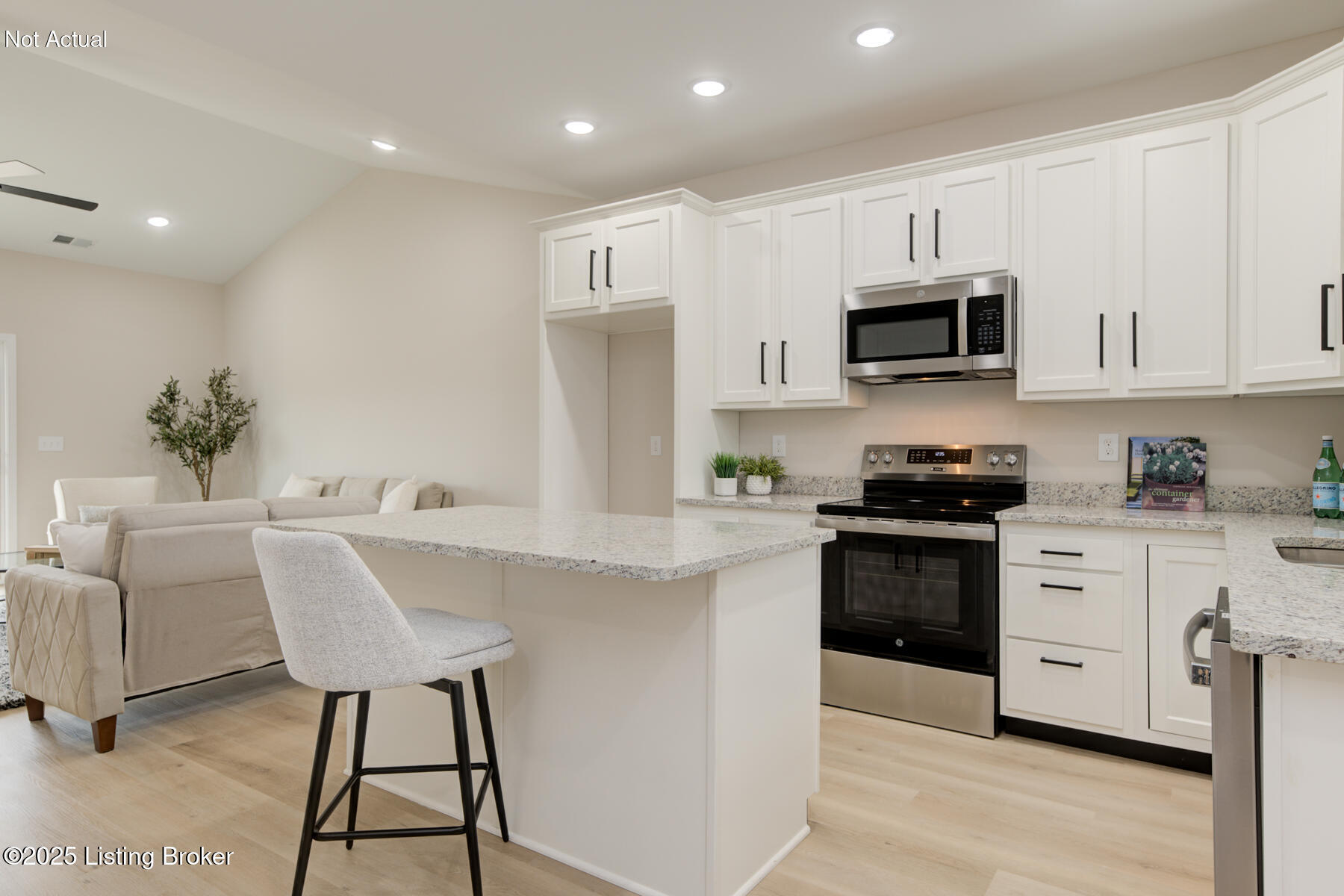 11017 Brookley Dr, Louisville, Kentucky image 3