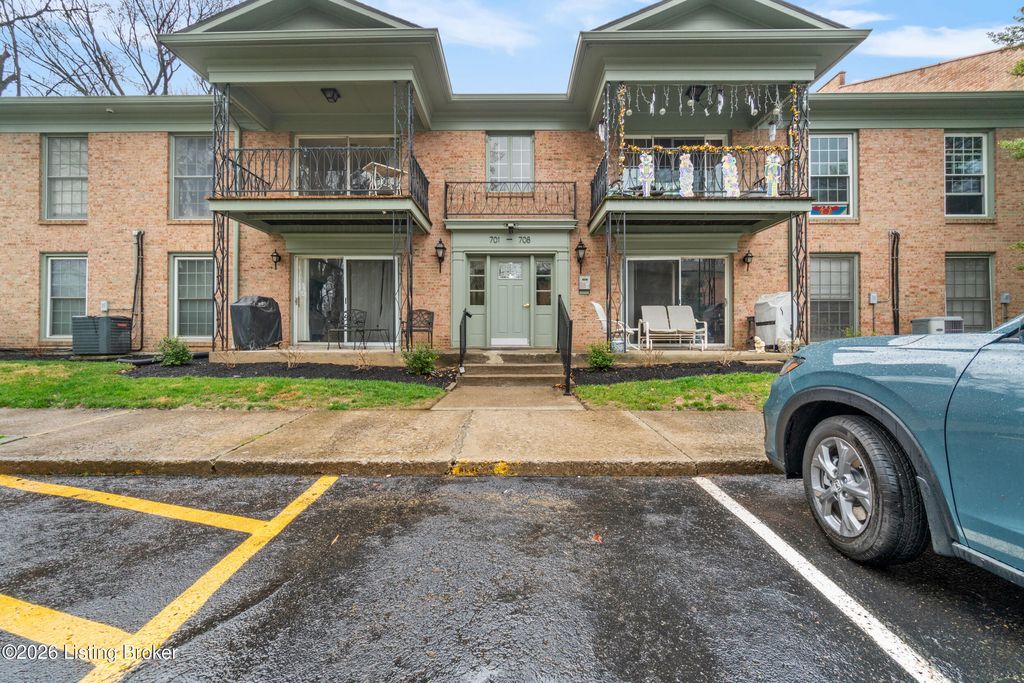 Photo of 706 Highwood Dr, Louisville, KY 40206 (MLS # 1710560)