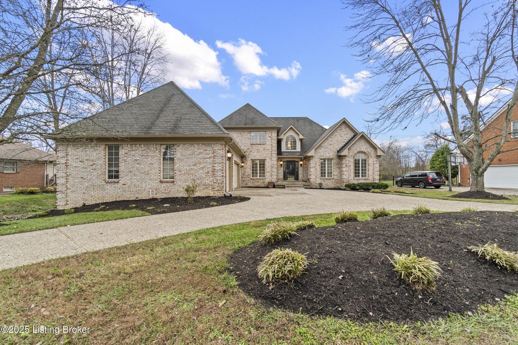 Photo of 10308 Colonel Hancock Dr, Louisville, KY 40291 (MLS # 1704281)