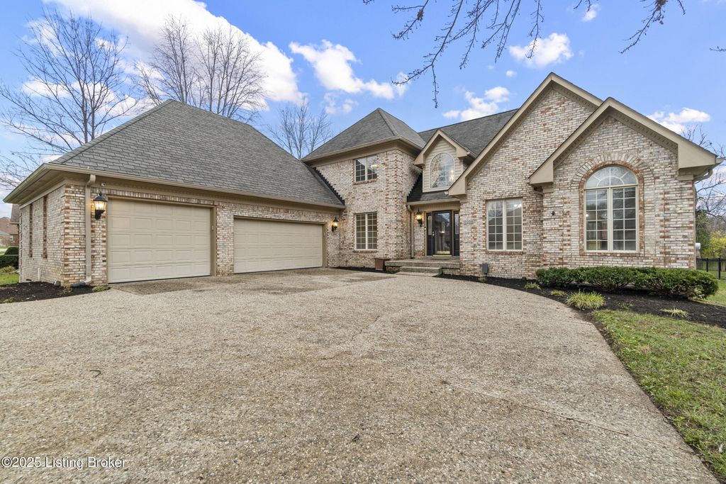 Photo of 10308 Colonel Hancock Dr, Louisville, KY 40291 (MLS # 1704281)