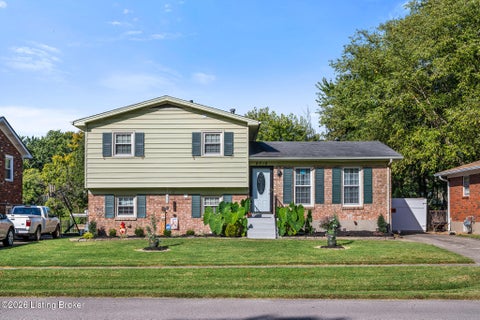 Photo of 6518 Bilsim Ln, Louisville, KY 40291 (MLS # 1732562)