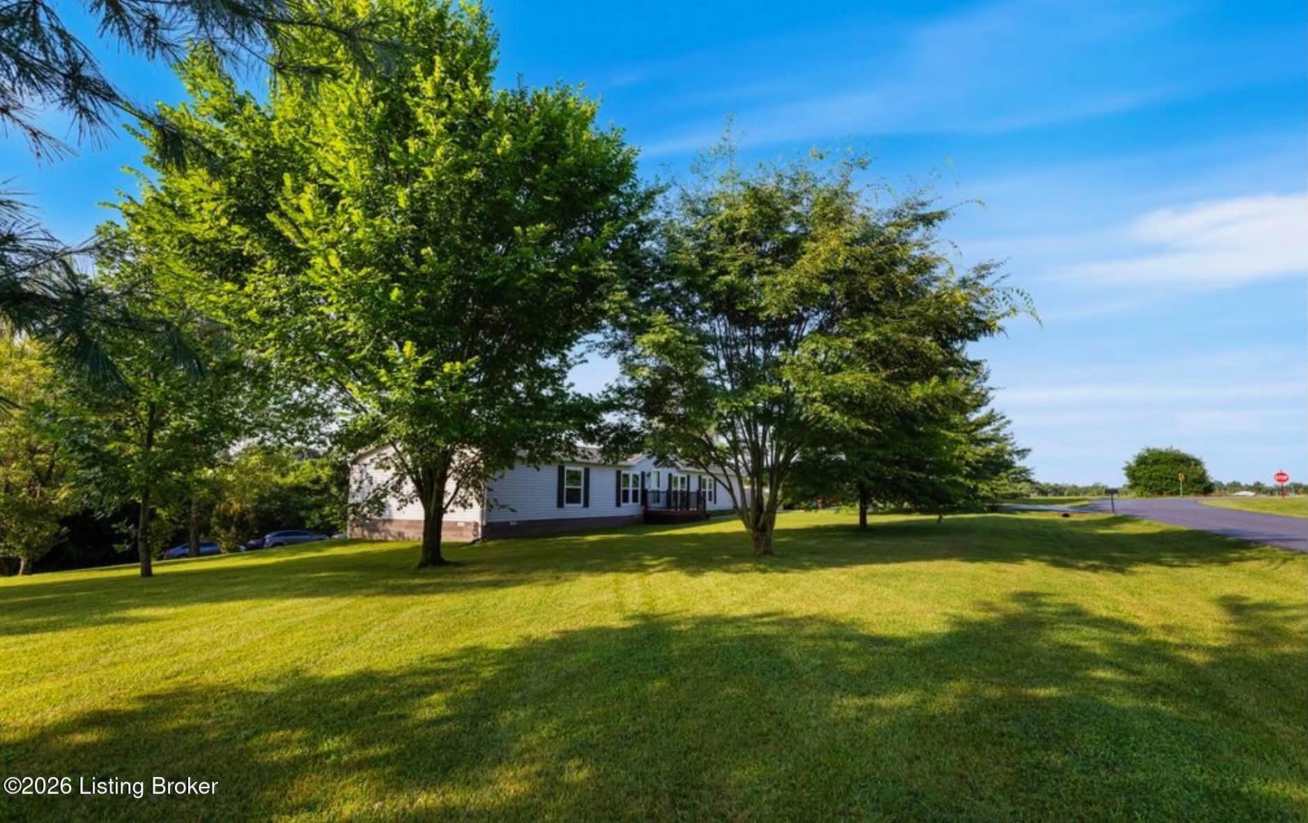 18 Meadowlark Ct