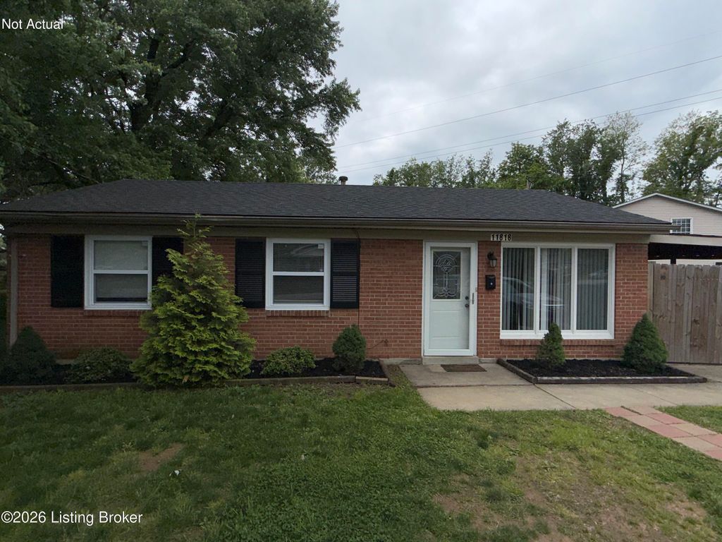 Photo of 11818 Mahogany Dr, Louisville, KY 40272 (MLS # 1716835)