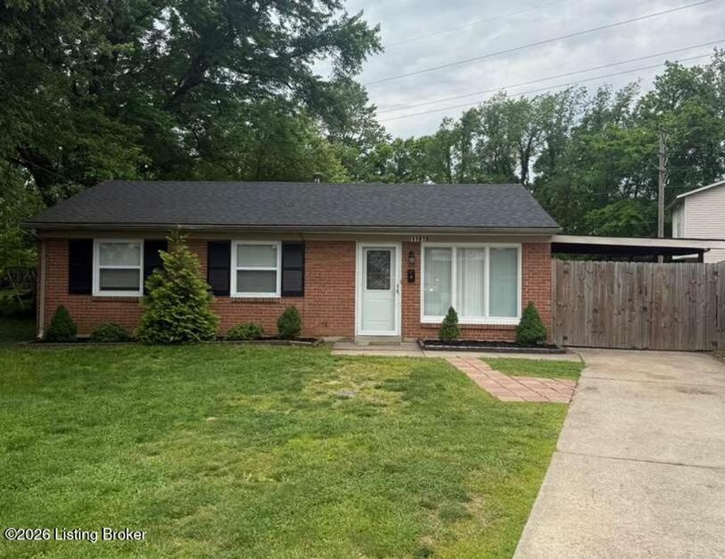 Photo of 11818 Mahogany Dr, Louisville, KY 40272 (MLS # 1716835)