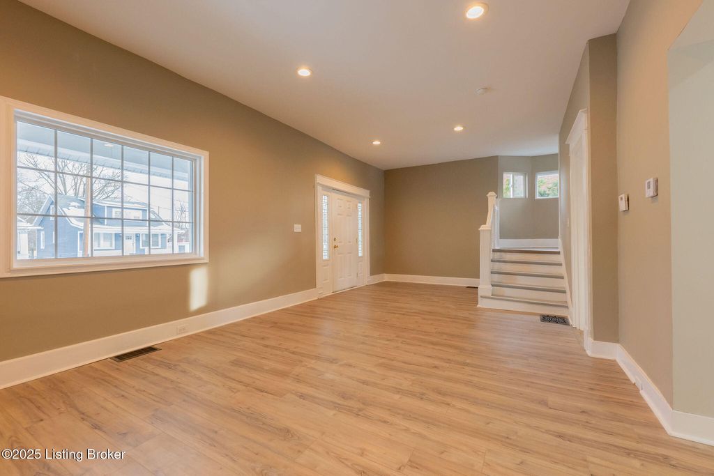 Photo of 638 S 41st St, Louisville, KY 40211 (MLS # 1707803)