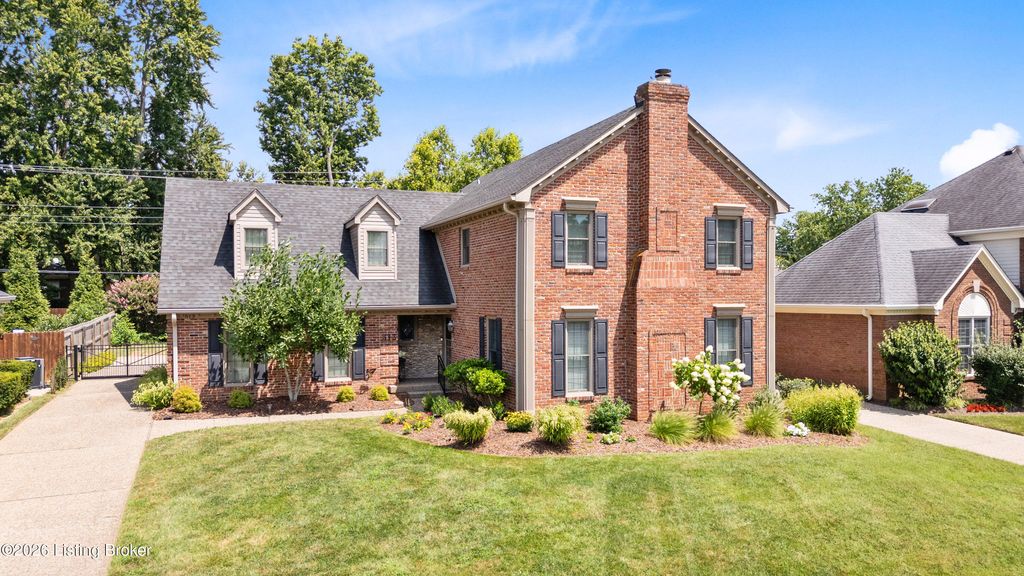 Photo of 513 Winyan Ln, Louisville, KY 40223 (MLS # 1711467)