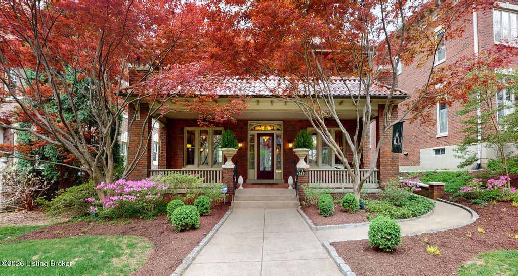 Photo of 1474 Cherokee Rd, Louisville, KY 40204 (MLS # 1714159)