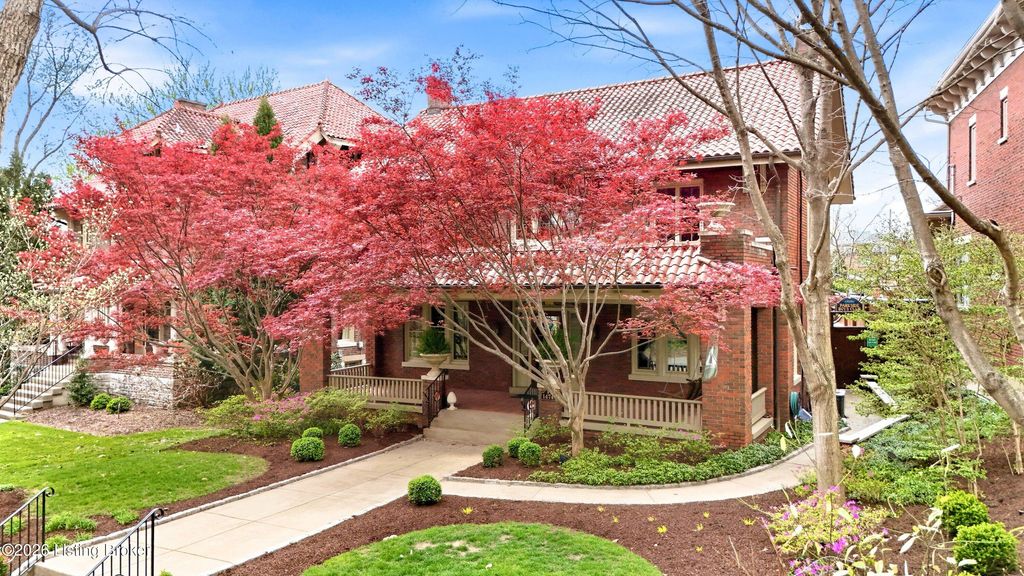 Photo of 1474 Cherokee Rd, Louisville, KY 40204 (MLS # 1714159)