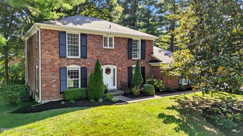 Photo of 2405 Stannye Ct, Louisville, KY 40222 (MLS # 1707742)