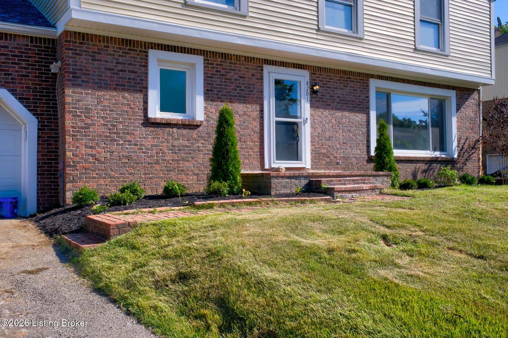 Photo of 8201 Huntsman Trl TRL, Louisville, KY 40291 (MLS # 1727194)