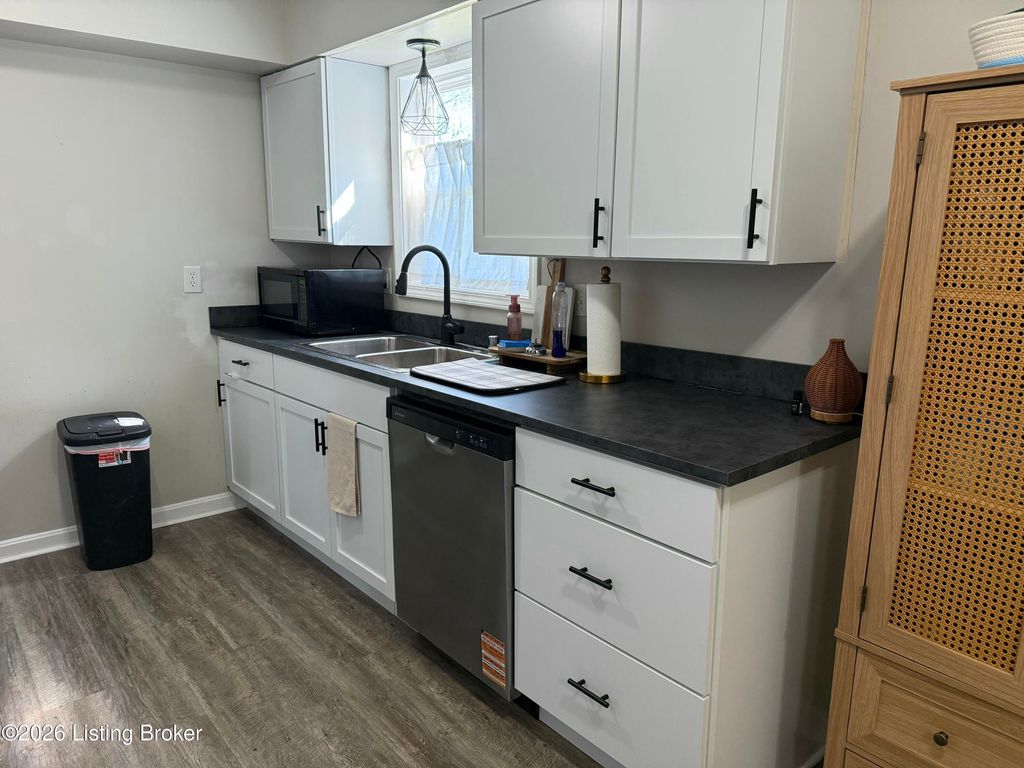 Photo of 95 Eminence Pike, Shelbyville, KY 40065 (MLS # 1711337)