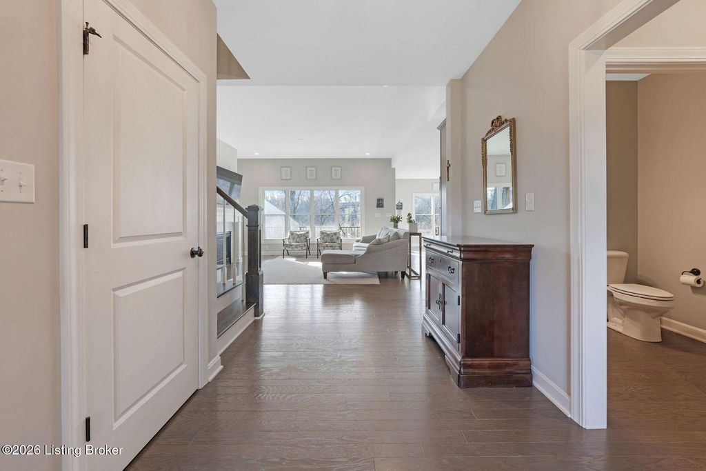 Photo of 1911 Scenic Lakes Dr, Louisville, KY 40245 (MLS # 1707988)