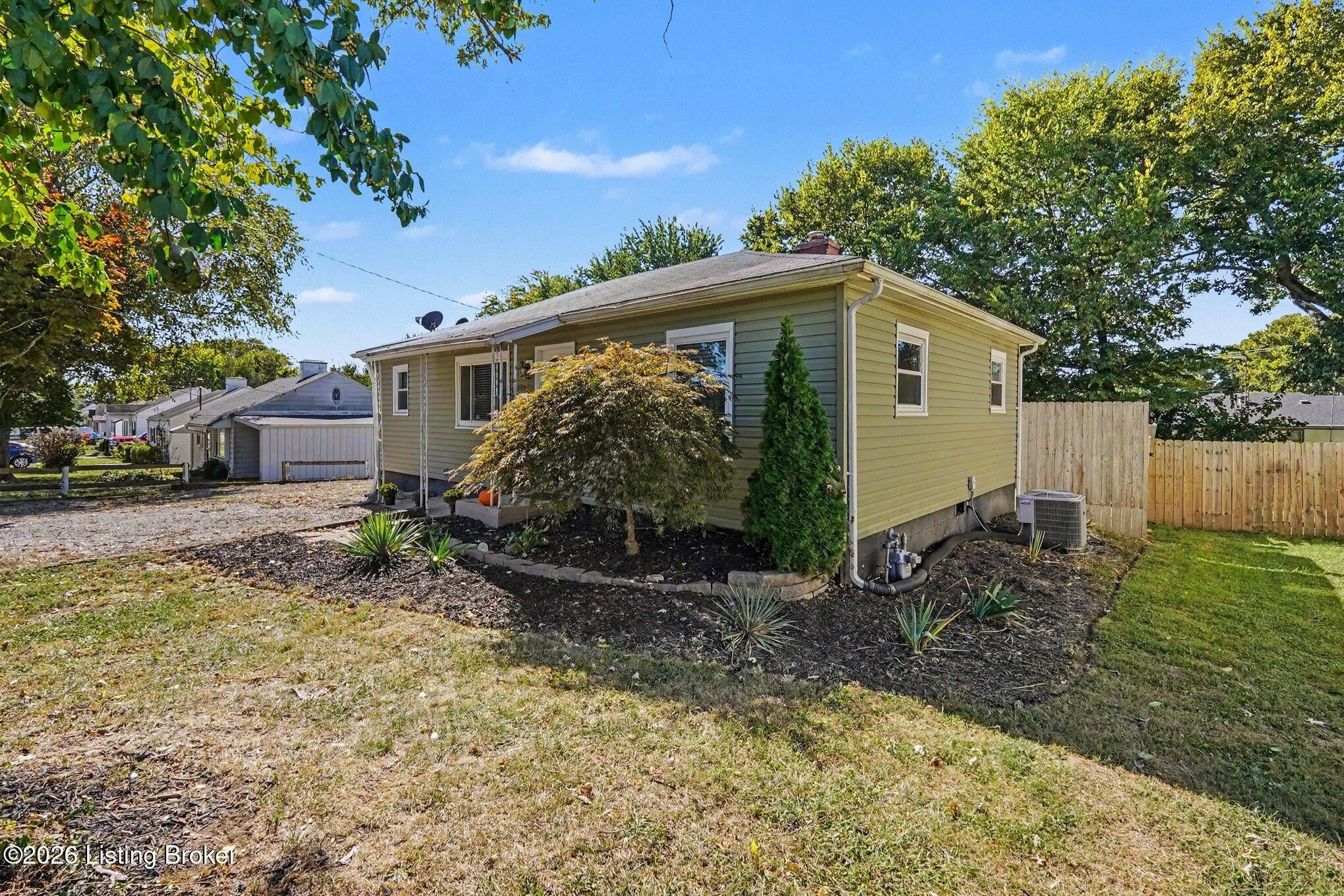 123 Eastview Cir