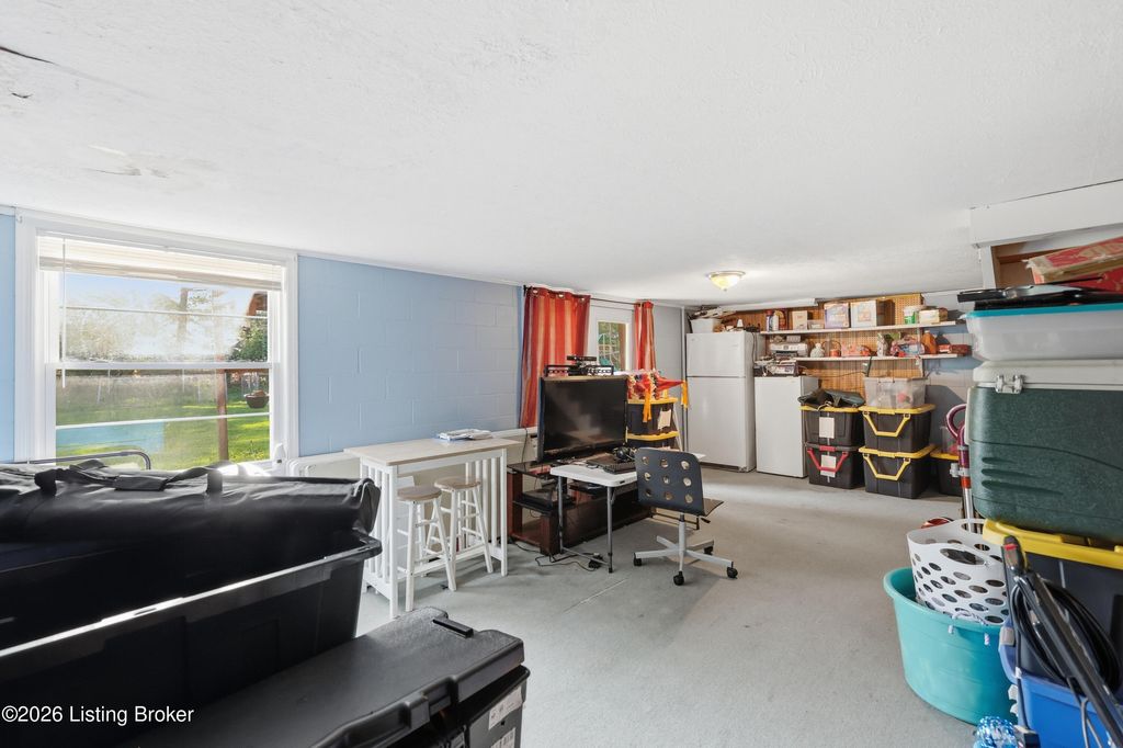 Photo of 1471 Bonnie Brae Dr, Shelbyville, KY 40065 (MLS # 1711891)