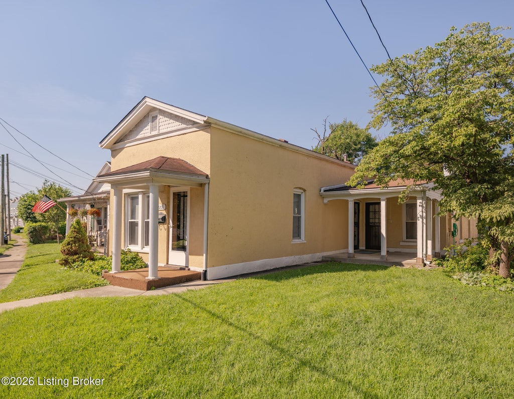 Photo of 2208 S Shelby St, Louisville, KY 40217 (MLS # 1723522)