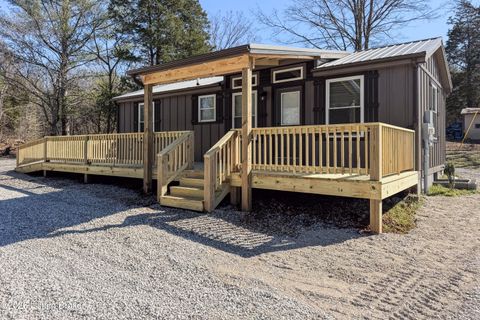 Homes For Sale - 3238 Cave Hill Rd<br/> Munfordville, KY 42765