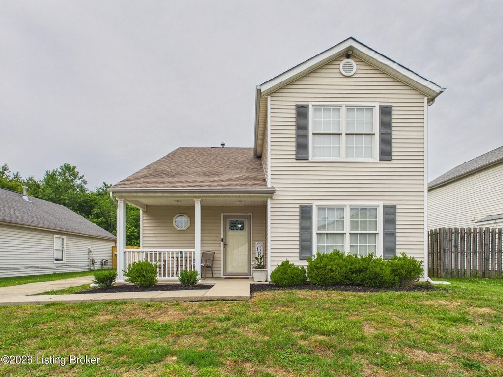 Photo of 6503 Hunters Chase Ln, Louisville, KY 40258 (MLS # 1718189)