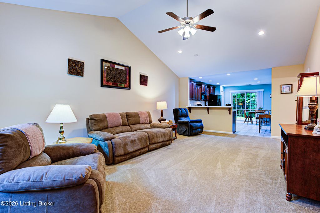 Photo of 6712 Renate Rd, Louisville, KY 40291 (MLS # 1721739)